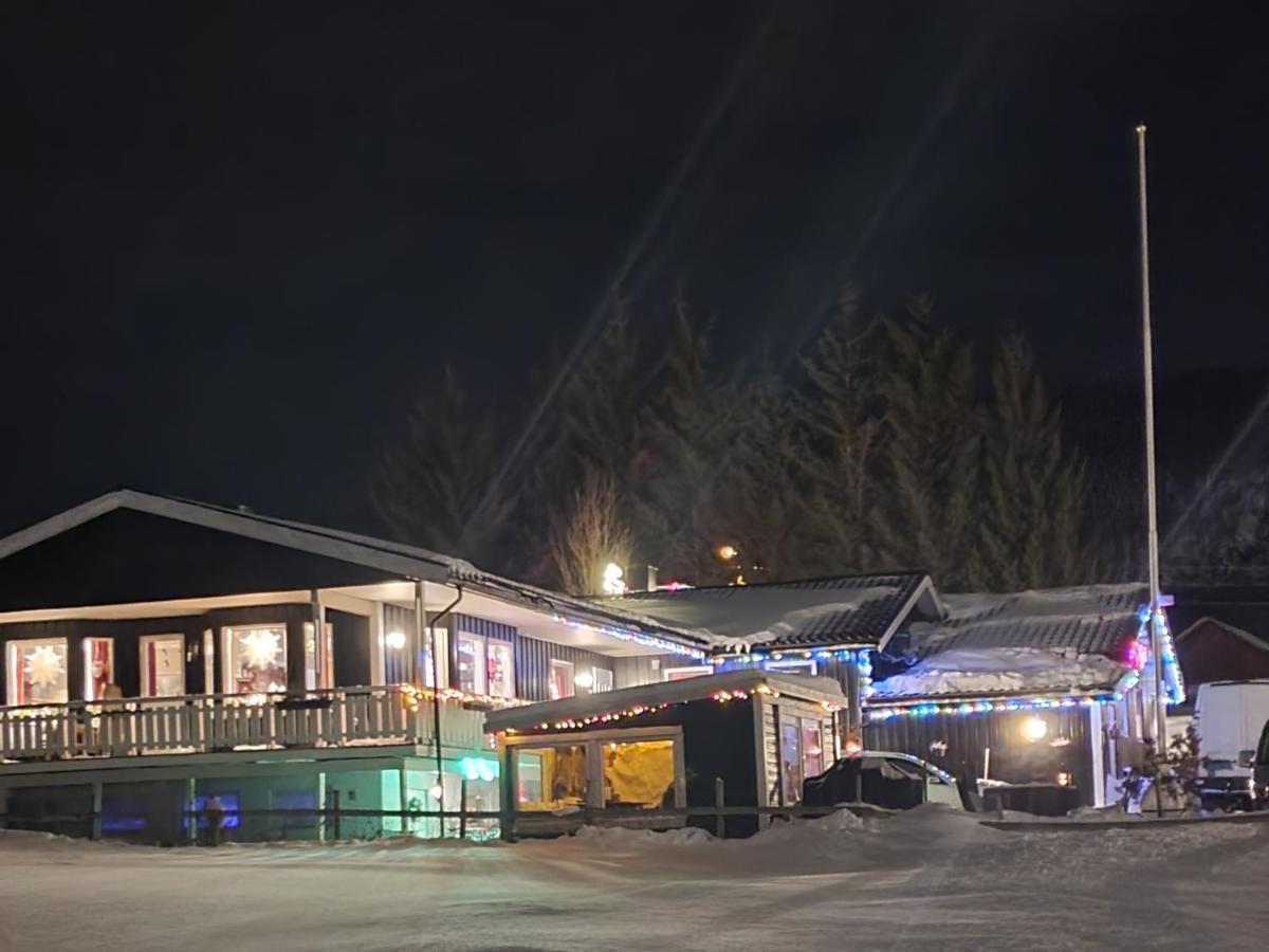 Nydelig Utsikt, Egen Leilighet Med To Parkeringer Movik  エクステリア 写真